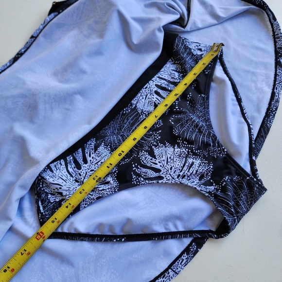 $60 Noon 1 Pc Swim Skirted Bathing Suit Black White Floral Monstera Leaf Sz 12 - Picture 8 of 12